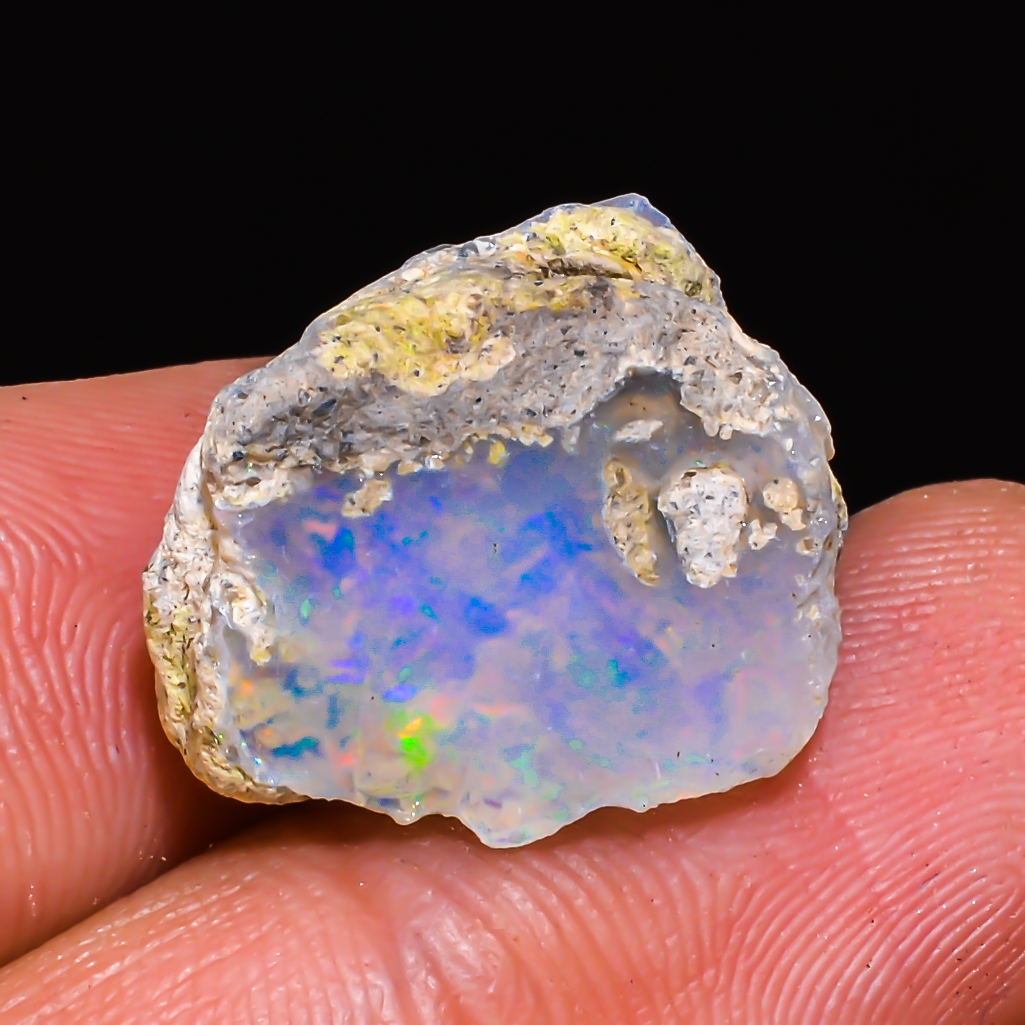 Opale d'Ethiopie taille COUSSIN Blanc 12.47 carats